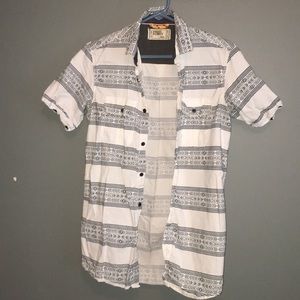FREE PLANET BUTTON UP T-SHIRT